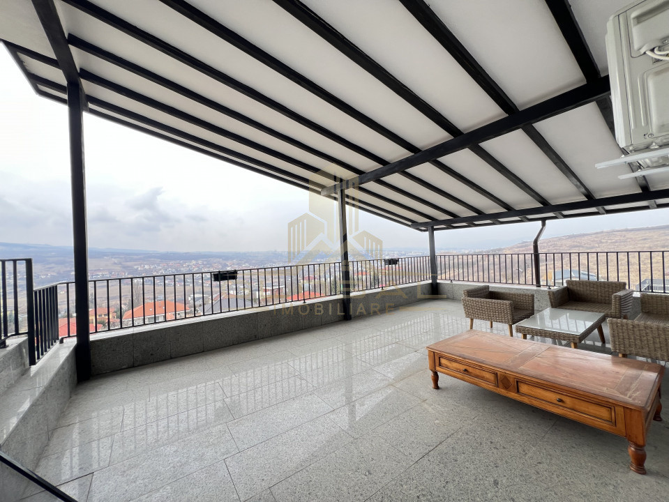 Vila cu 4 camere , 120 mp, curte 150 mp, 2 parcari , terasa 40 mp , Borhanci 