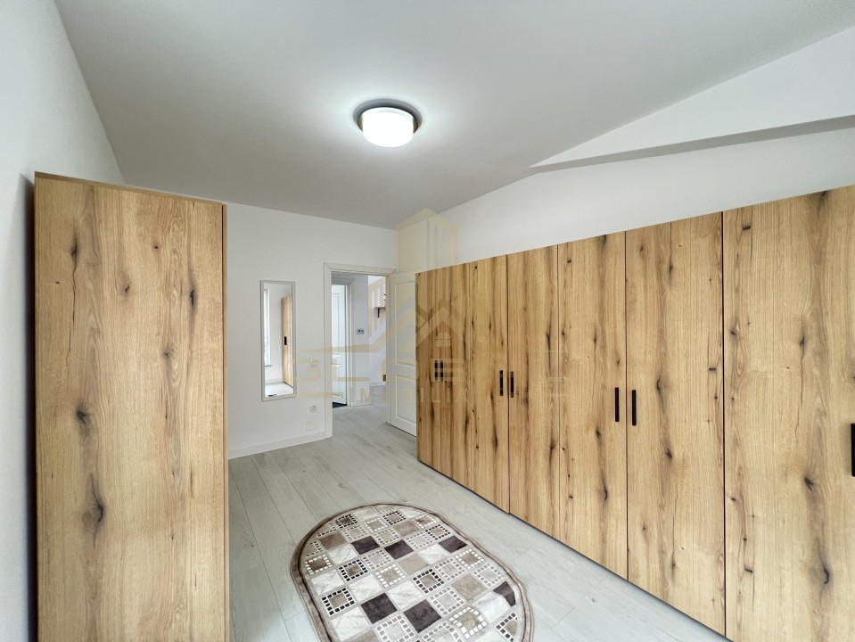 Vila cu 4 camere , 120 mp, curte 150 mp, 2 parcari , terasa 40 mp , Borhanci 