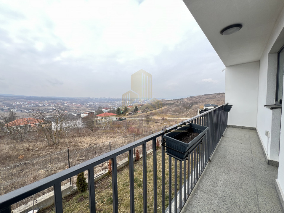 Vila cu 4 camere , 120 mp, curte 150 mp, 2 parcari , terasa 40 mp , Borhanci 