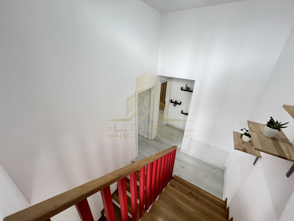 Vila cu 4 camere , 120 mp, curte 150 mp, 2 parcari , terasa 40 mp , Borhanci 