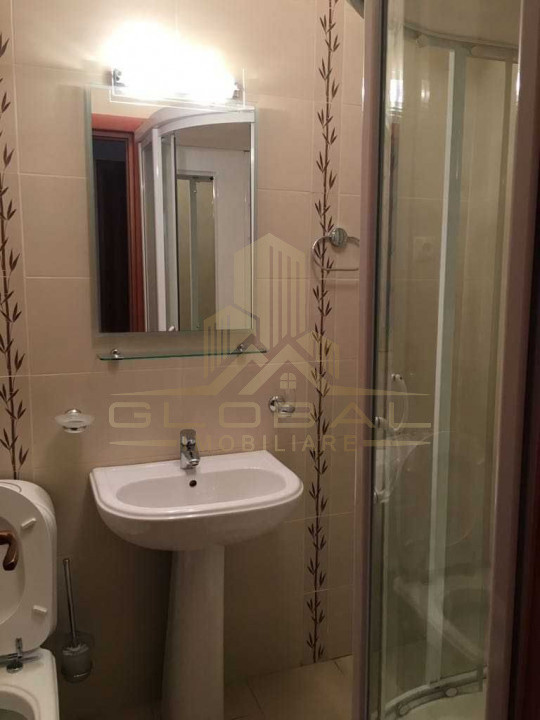 3 camere , 89 mp,  parcare, 24 mp. terasa, zona Andrei Muresanu 