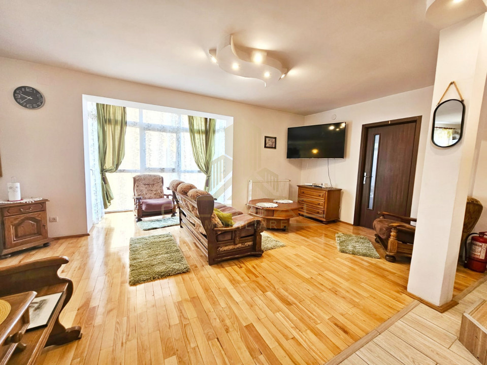 10 camere , 200 mp, zona str.Borhanciului, Borhanci