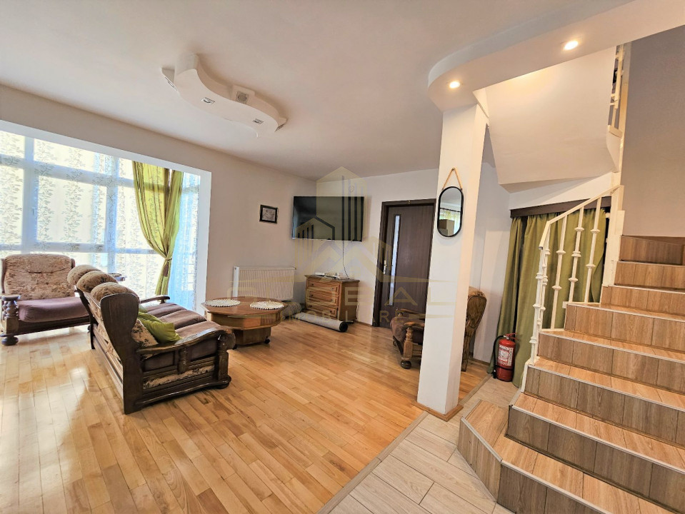 10 camere , 200 mp, zona str.Borhanciului, Borhanci