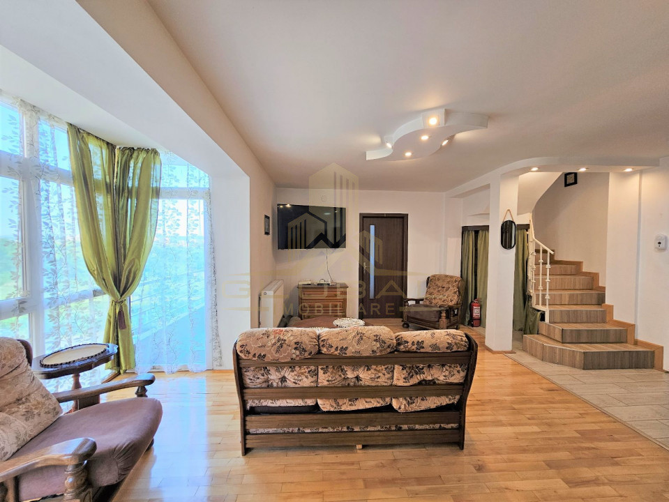 10 camere , 200 mp, zona str.Borhanciului, Borhanci