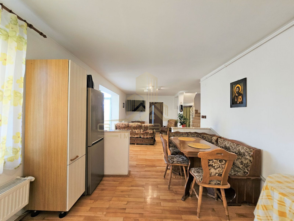 10 camere , 200 mp, zona str.Borhanciului, Borhanci