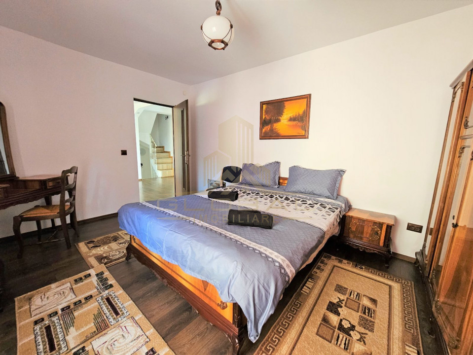 10 camere , 200 mp, zona str.Borhanciului, Borhanci