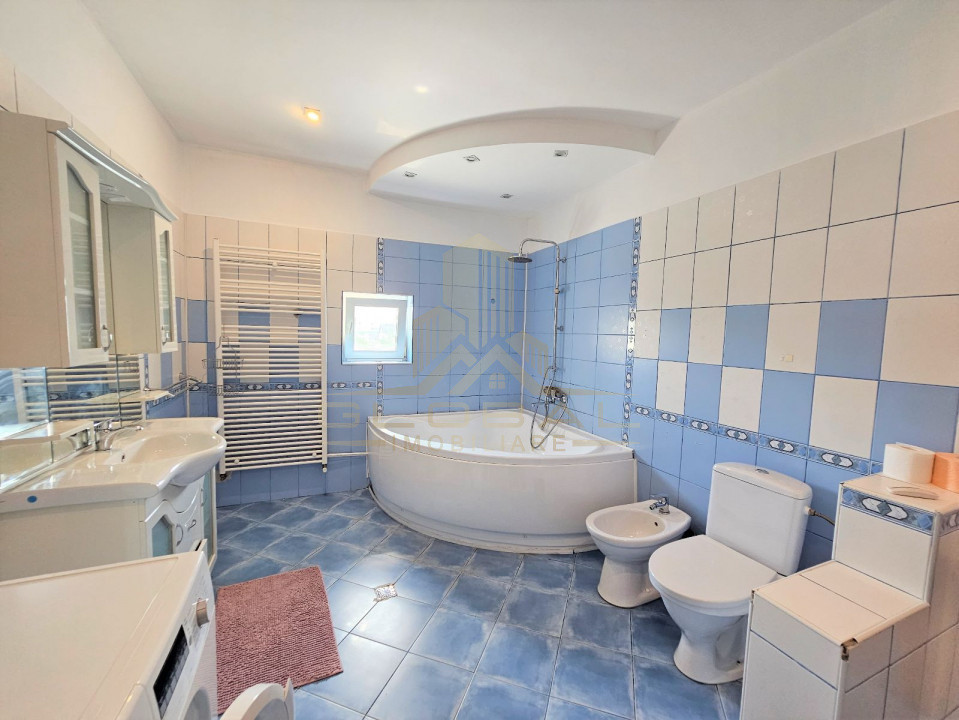 10 camere , 200 mp, zona str.Borhanciului, Borhanci