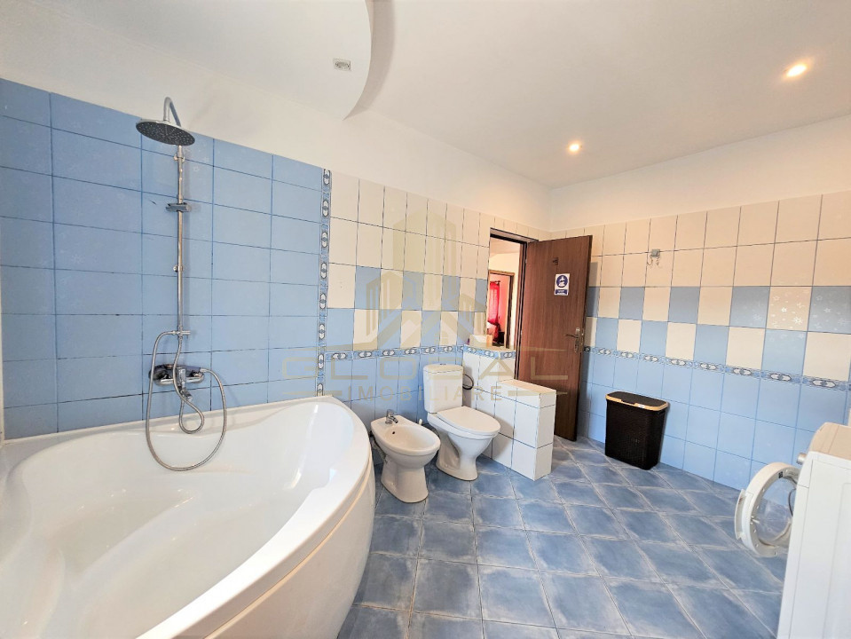 10 camere , 200 mp, zona str.Borhanciului, Borhanci