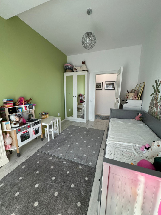 3 camere , 70 mp, garaj, terasa, zona str. Buna Ziua