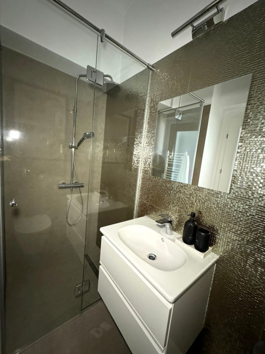 3 camere , 70 mp, garaj, terasa, zona str. Buna Ziua