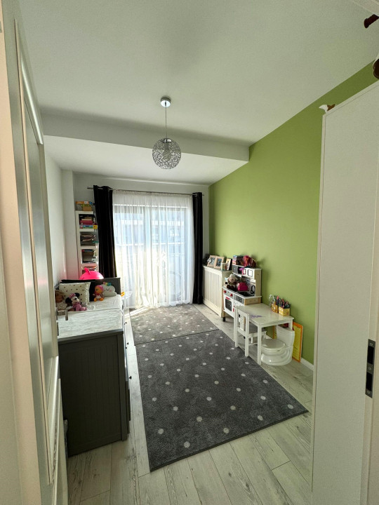 3 camere , 70 mp, garaj, terasa, zona str. Buna Ziua