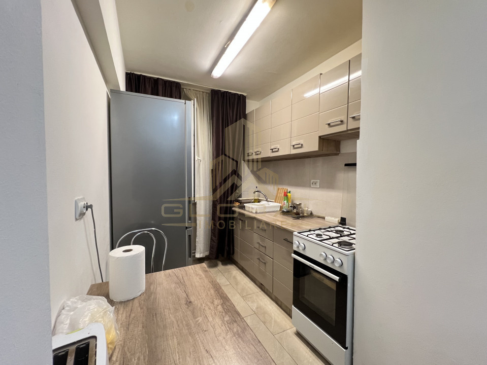 2 camere ,decomandat, 43 mp,  parcare, terasa, zona Gheorgheni