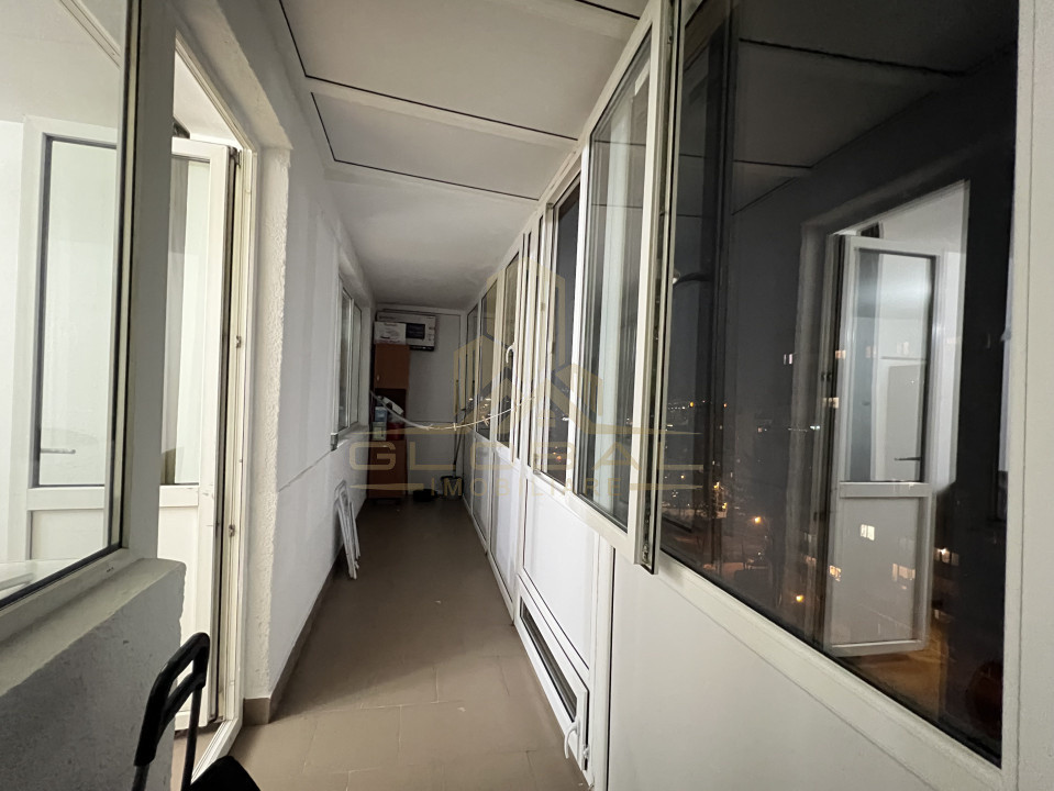 2 camere ,decomandat, 43 mp,  parcare, terasa, zona Gheorgheni