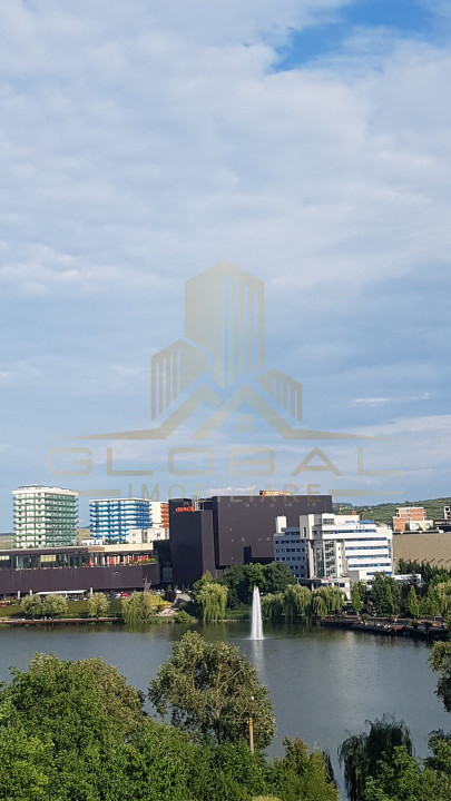 3 camere , 80 mp,ET.4/6  parcare, terasa, Iulius Mall, Intre Lacuri