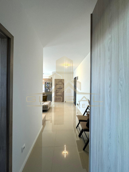 3 camere , 80 mp,ET.4/6  parcare, terasa, Iulius Mall, Intre Lacuri