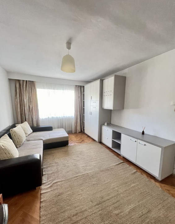 3 camere ,decomandat, 70 mp, zona str.Gheorghe Dima, Zorilor