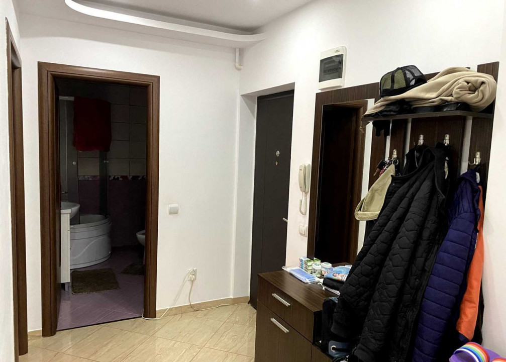 2 camere ,decomandat, 52 mp,  terasa, zona str.Traian Vuia