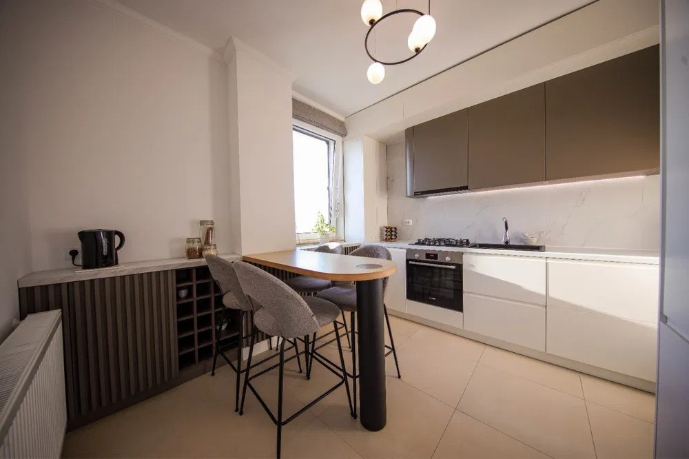 2 camere decomandat, Lux, Totul Nou. parcare, Ghergheni