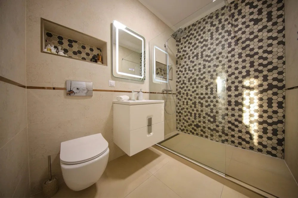 2 camere decomandat, Lux, Totul Nou. parcare, Ghergheni
