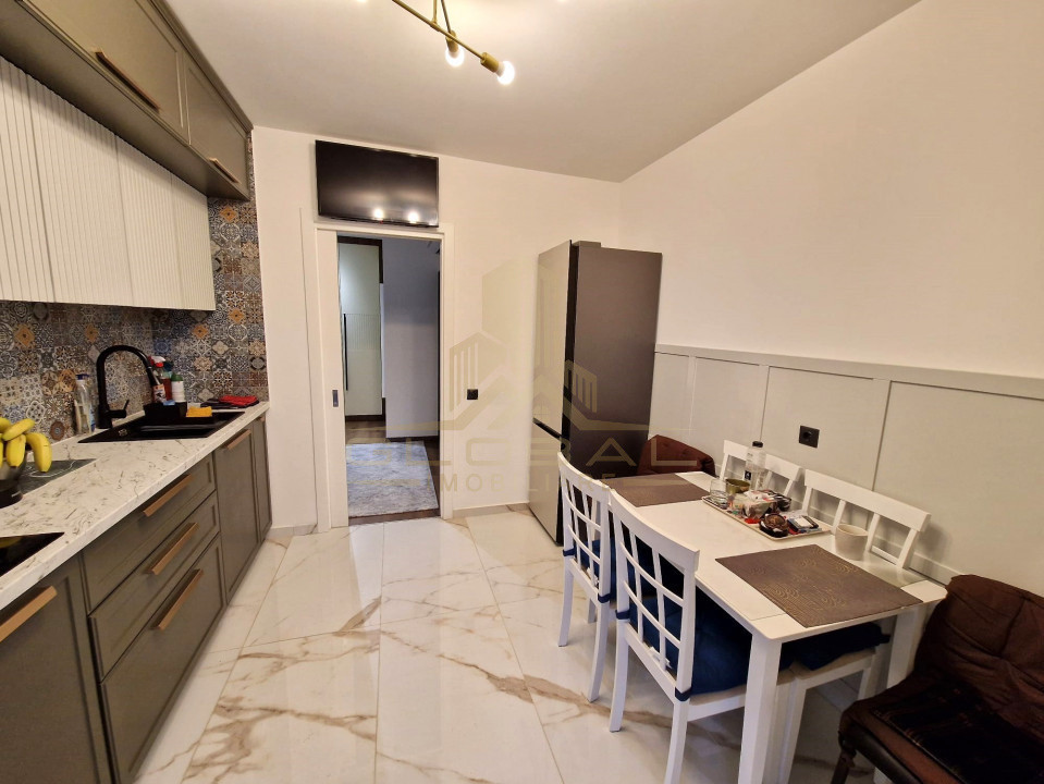 4 camere , 82 mp, Ultrafinisat , Garaj, terasa, Zorilor 