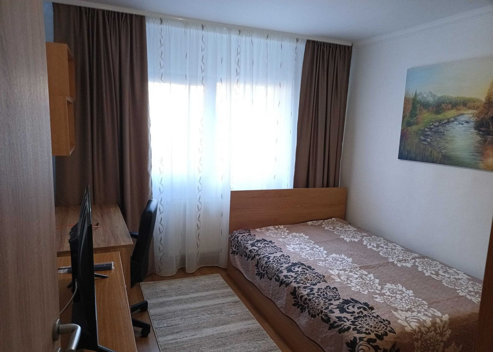 3 camere ,decomandat, 70 mp,  parcare, terasa, zona str.Aurel Vlaicu, Marasti