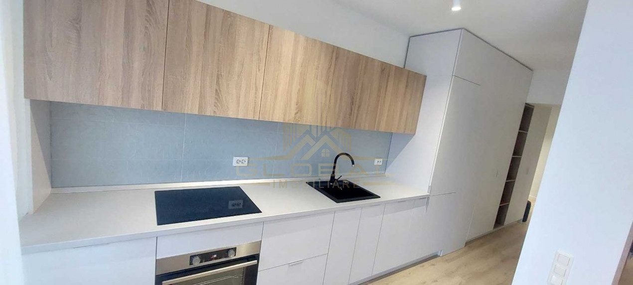 2,3 camere ,82 mp, LUX, garaj, Plopilor , Semiluna