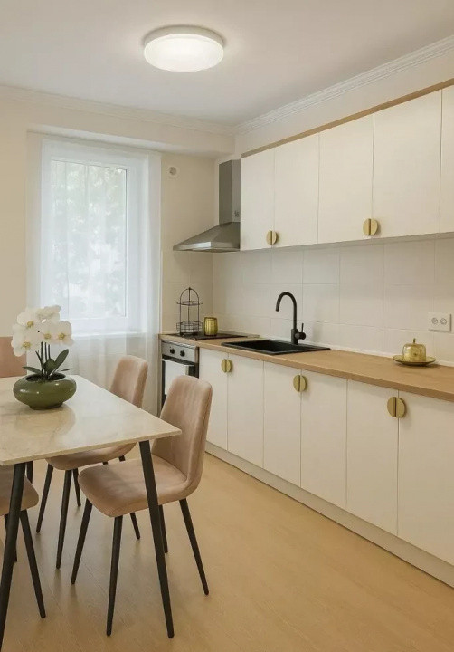3 camere ,decomandat, 68 mp,  balcon, Gheorgheni