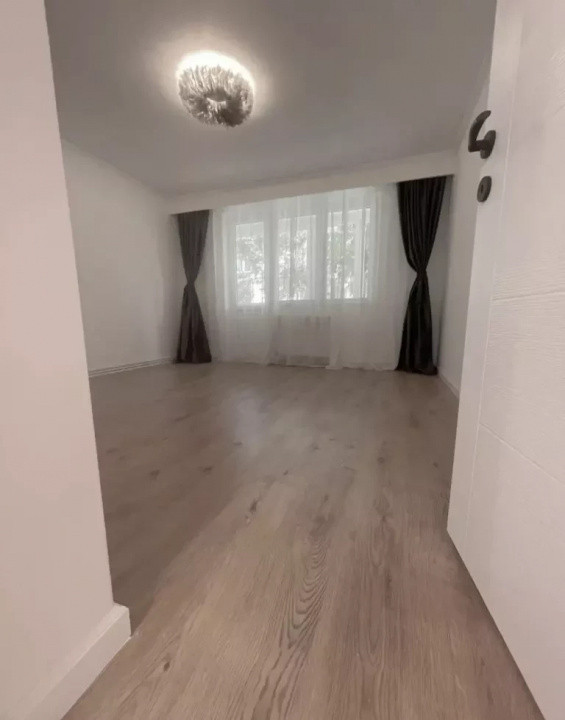 3 camere ,decomandat, 68 mp,  balcon, Gheorgheni