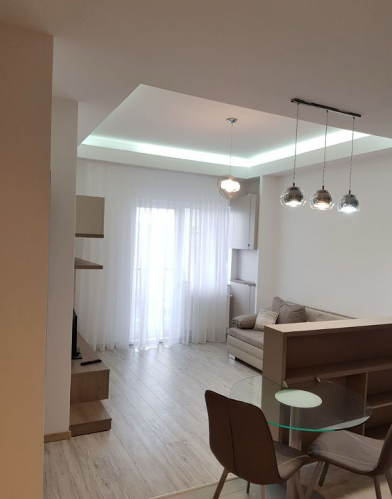 2 camere, LUX, 47 mp,  terasa, zona str.Ploiesti, Semicentral
