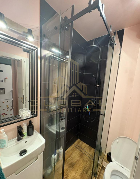 3 camere , 66 mp, parcare,  terasa, Lux, zona Elf Buna Ziua