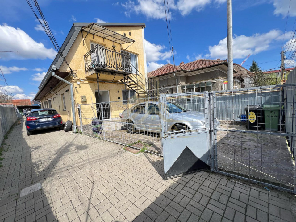 2 Case, Teren 440 mp, 6 unitati, curte, grădină, Str.Sobarilor, Iris