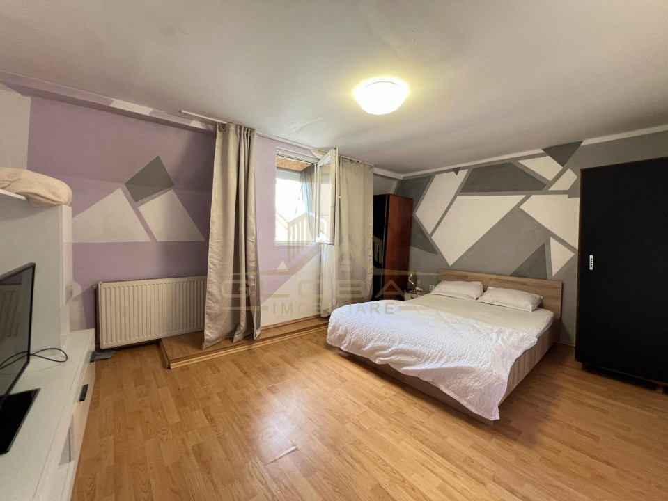 2 Case, Teren 440 mp, 6 unitati, curte, grădină, Str.Sobarilor, Iris