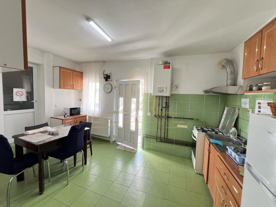 2 Case, Teren 440 mp, 6 unitati, curte, grădină, Str.Sobarilor, Iris