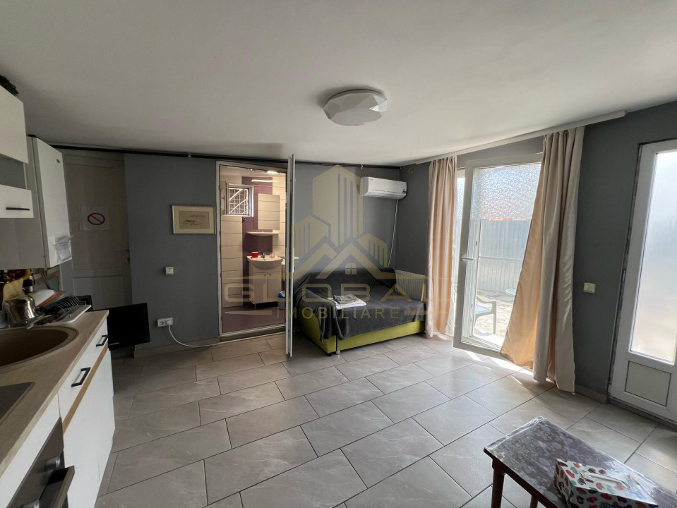 2 Case, Teren 440 mp, 6 unitati, curte, grădină, Str.Sobarilor, Iris