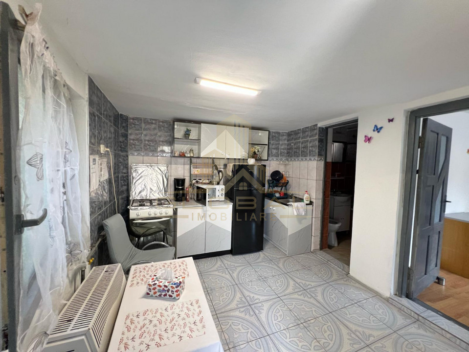 2 Case, Teren 440 mp, 6 unitati, curte, grădină, Str.Sobarilor, Iris