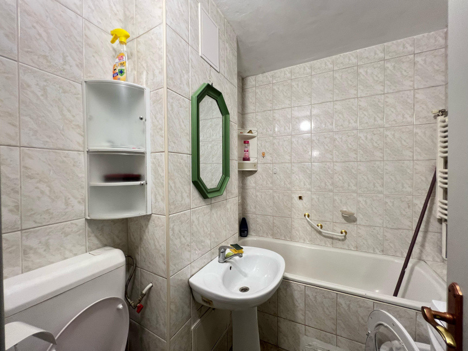 3 camere ,decomandat, 2 bai, parcare, zona The Office- Marasti