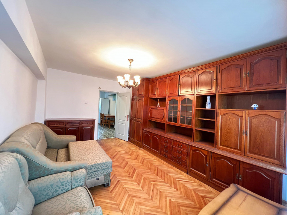 3 camere ,decomandat, 2 bai, parcare, zona The Office- Marasti