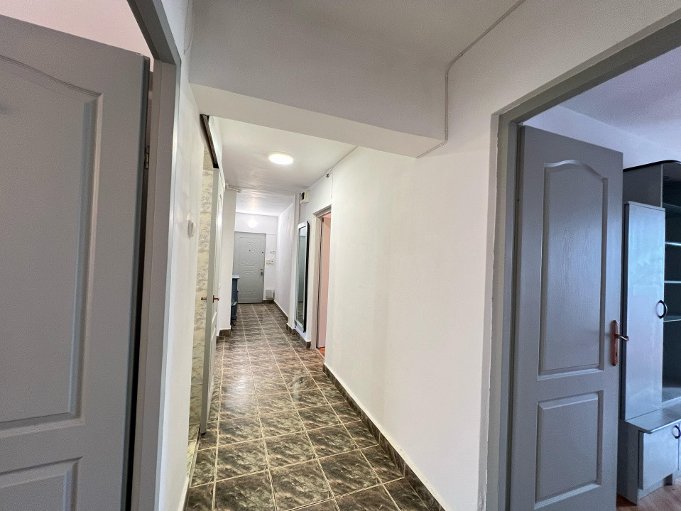 3 camere ,decomandat, 2 bai, parcare, zona The Office- Marasti