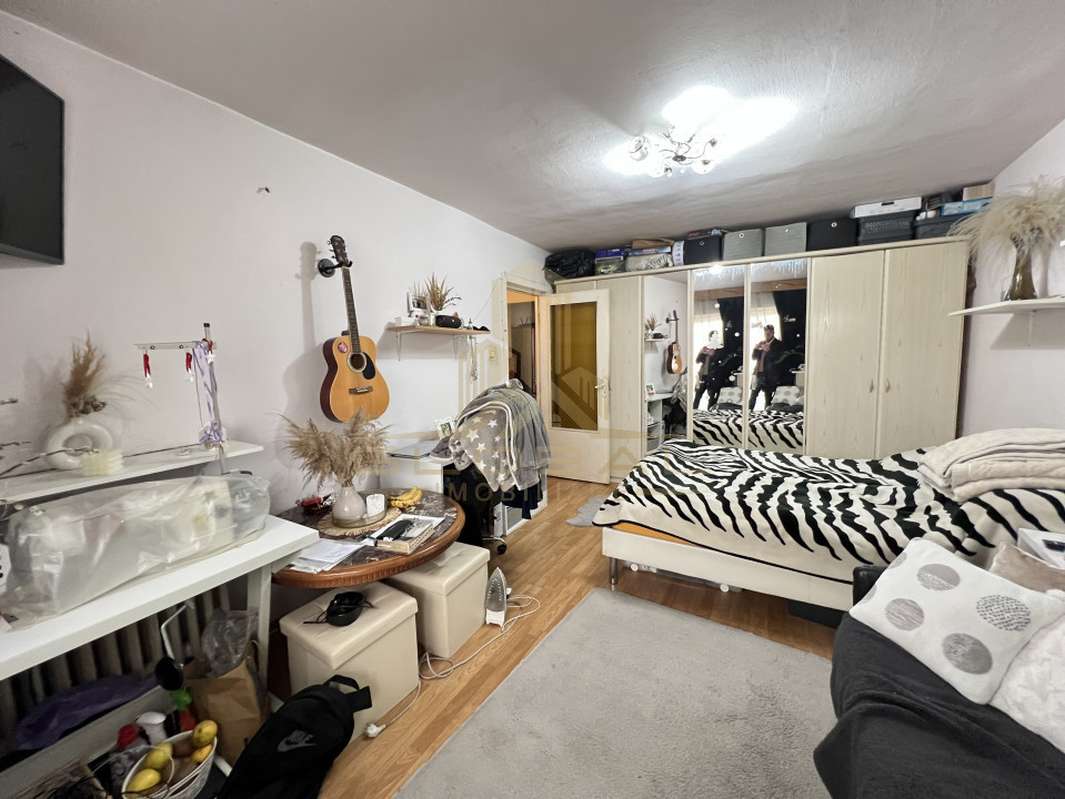 3 camere ,decomandat, 65 mp, 2 bai,  balcon, zona str.Rovine, Marasti