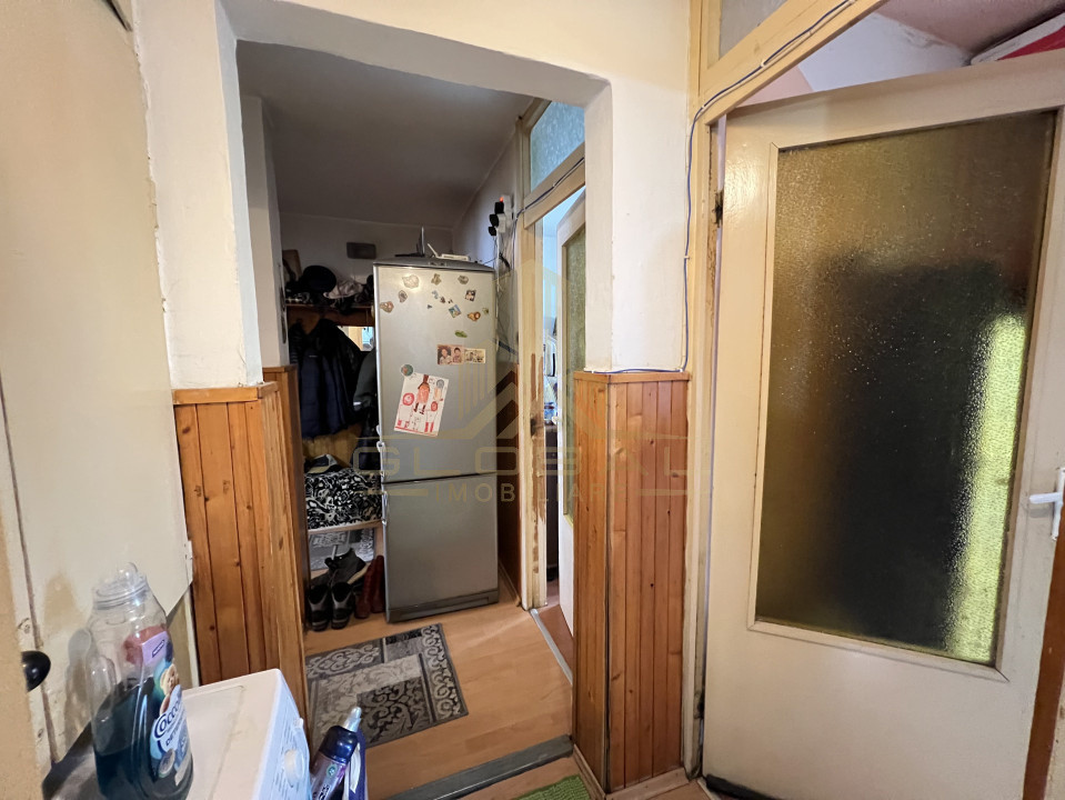 3 camere ,decomandat, 65 mp, 2 bai,  balcon, zona str.Rovine, Marasti