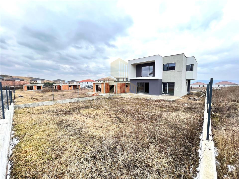 Casa Individuală 4 camere 120 mp. Garaj Curte 397 mp. .Zapodei Dezmir