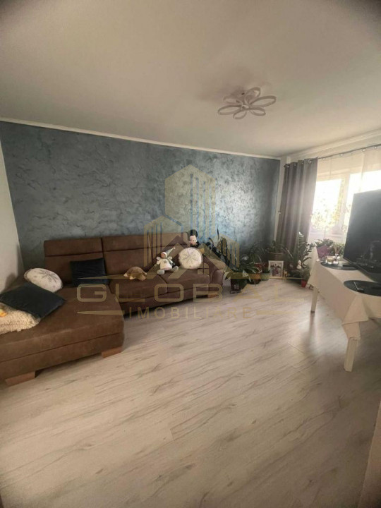 3 camere , 67 mp, et.1, 2 bai,balcon zona str.Aurel Vlaicu Marasti