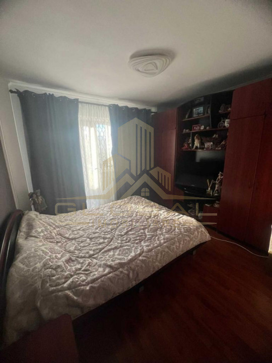 3 camere , 67 mp, et.1, 2 bai,balcon zona str.Aurel Vlaicu Marasti