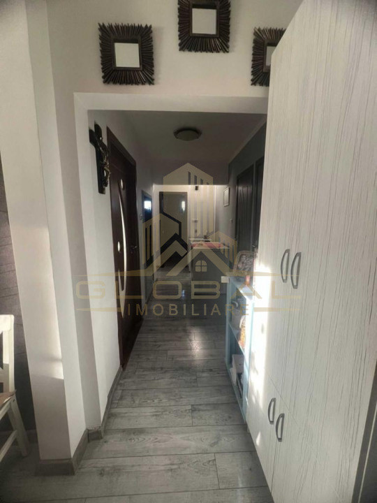 3 camere , 67 mp, et.1, 2 bai,balcon zona str.Aurel Vlaicu Marasti