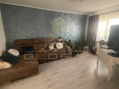 3 camere , 67 mp, et.1, 2 bai,balcon zona str.Aurel Vlaicu Marasti