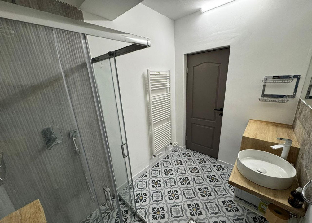 2 camere, decomandat, 44 mp, zona str.Becas, Andrei Muresanu