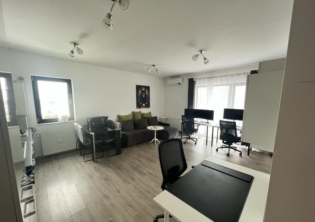3 camere, 75 mp,  2 balcoane, 2 parcari, zona cartier Europa