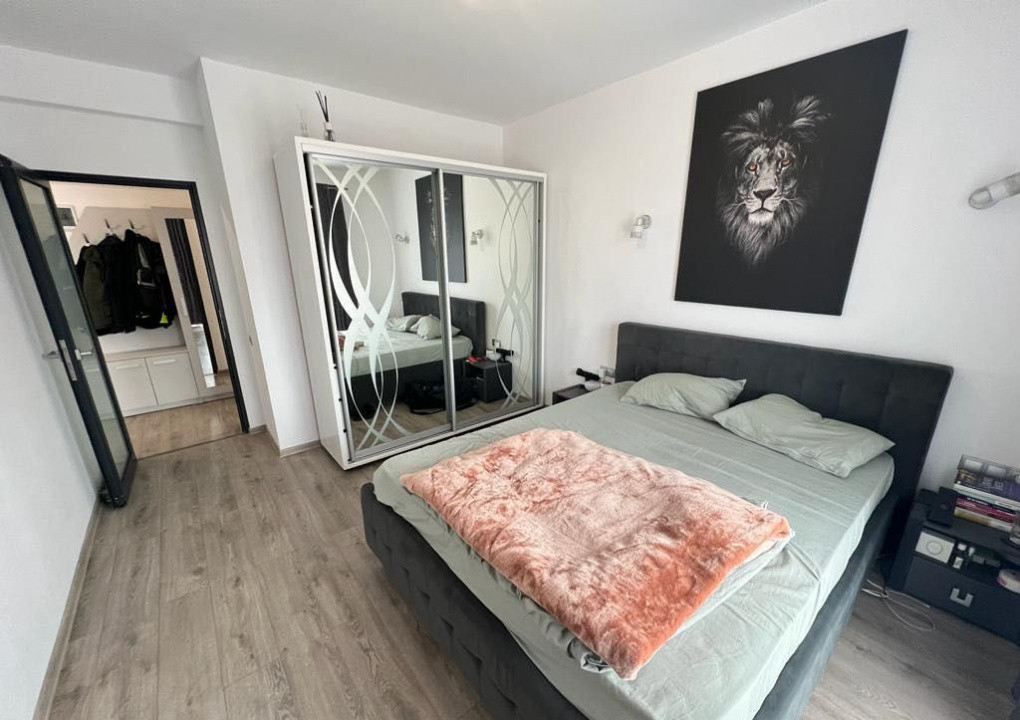 3 camere, 75 mp,  2 balcoane, 2 parcari, zona cartier Europa