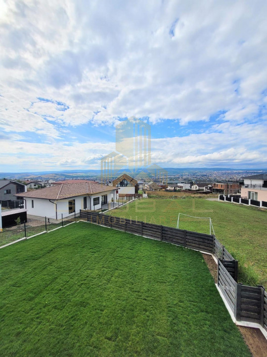 Vila 4 camere , 160 mp, terasa, jacuzzi, Panorama zona Iris, Voronet