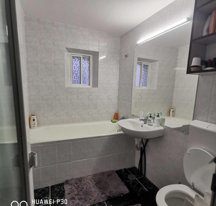 3 camere, decomandat, 69 mp,  balcon, zona Piata Zorilor, Zorilor